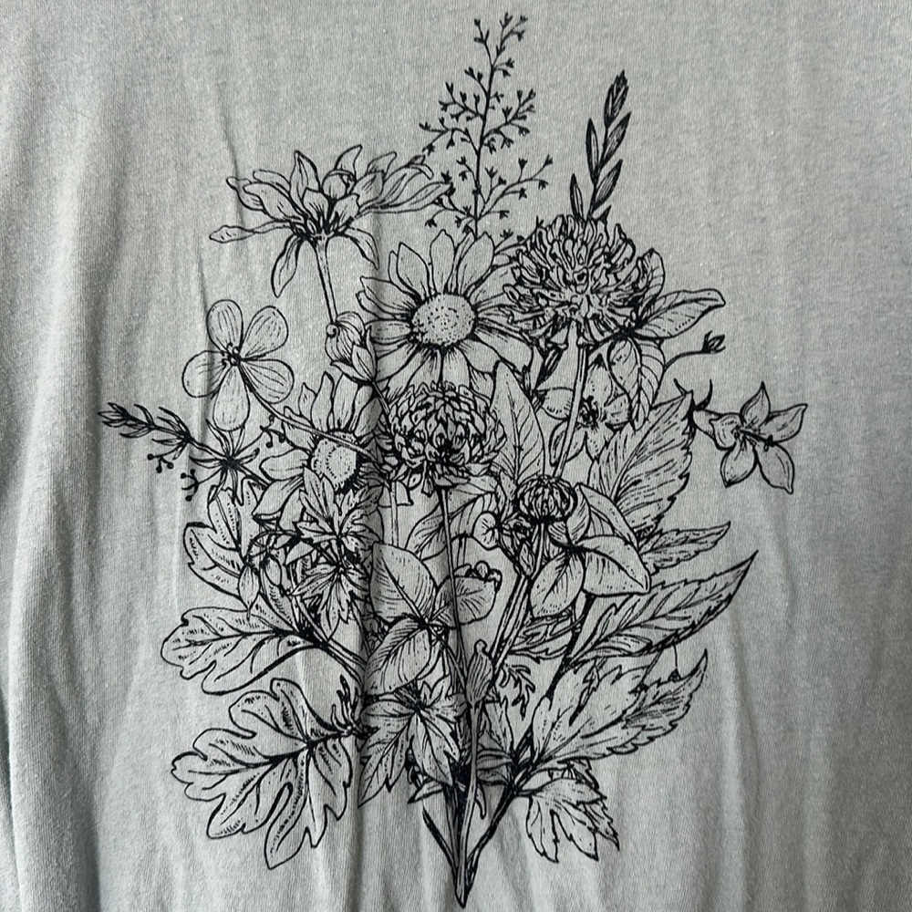 Floral green shirt NWOT